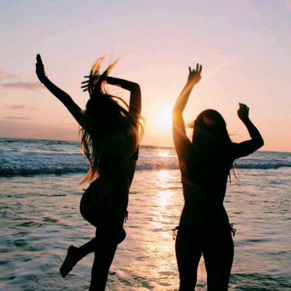 Meet your Posher, Sister's - Picture 2 of 6